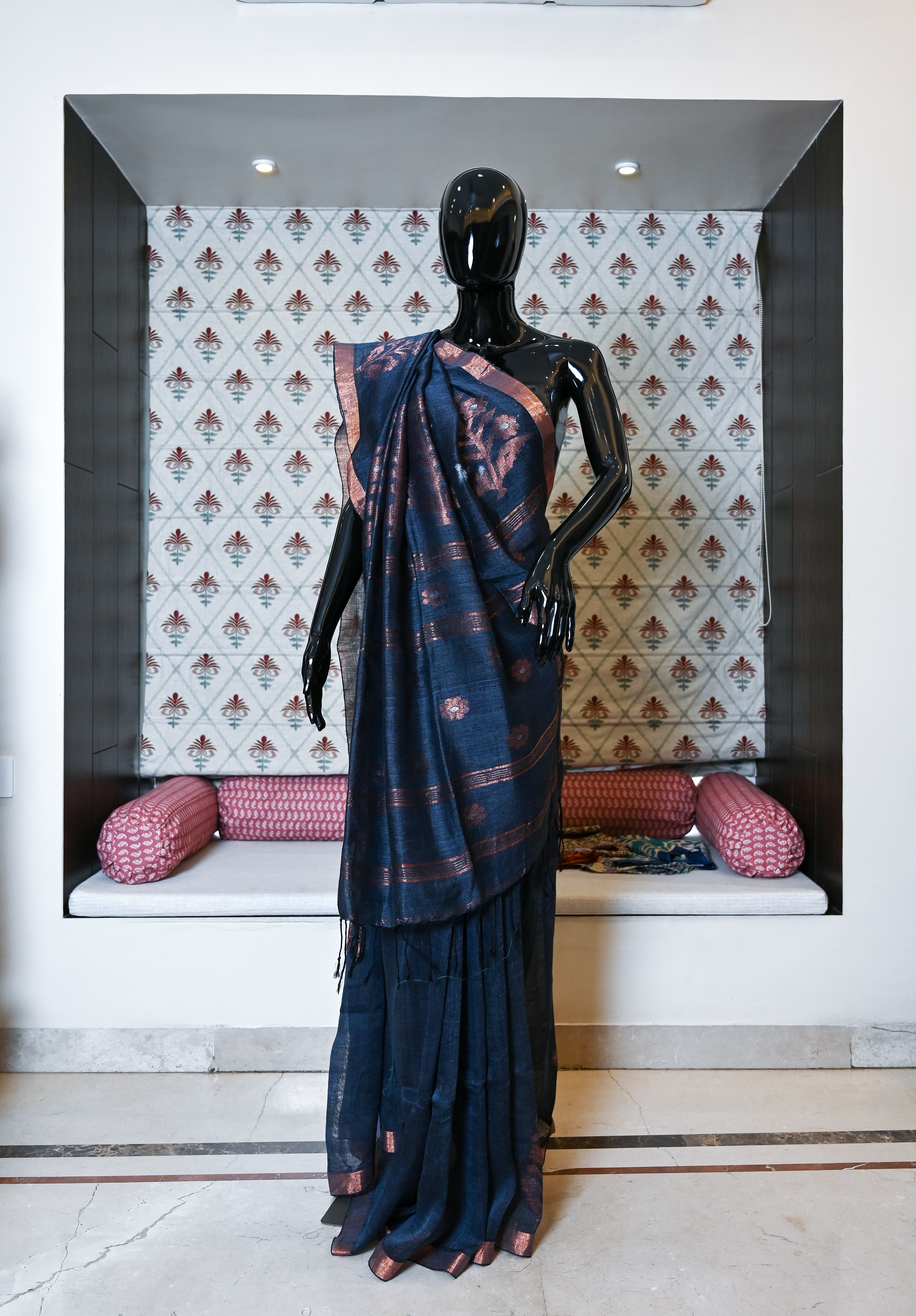 Pure Hand Woven Linen Saree with Bronze Colour Zari Border and all over Zari Work Weaving