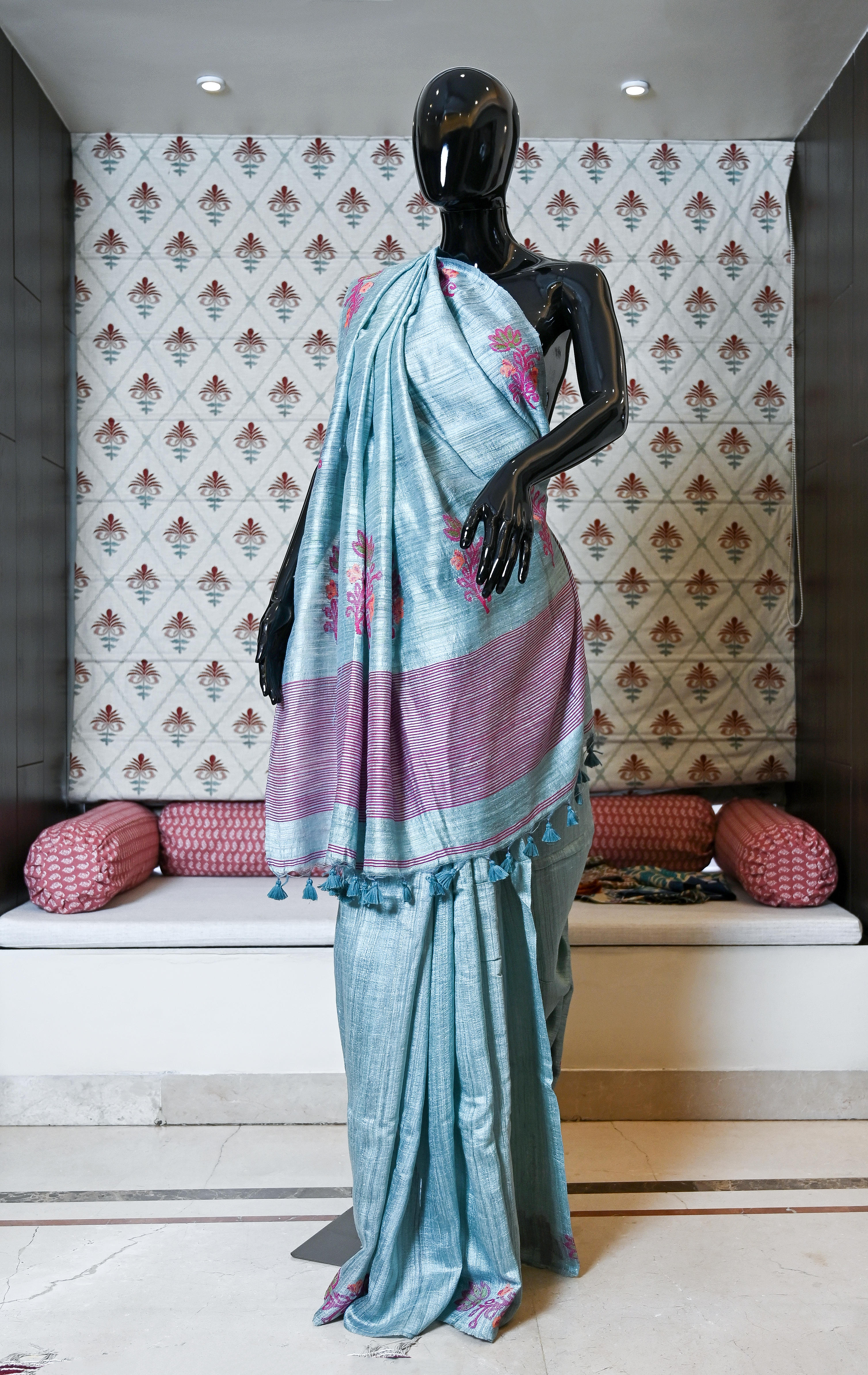 Pure Hand Woven Matka Silk Saree With All Over Jamdani Work Weaving
